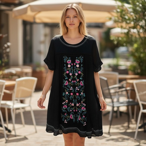 Umgee USA Dresses & Skirts - Umgee USA Black Floral Embroidered Boho Shift Dress Womens Small Short Sleeve
